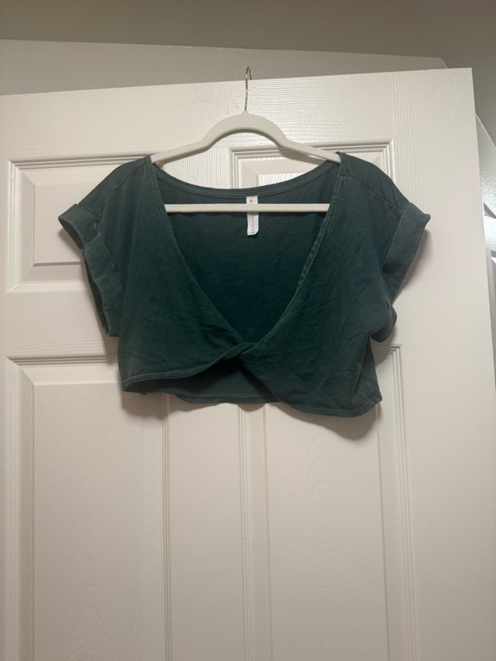 Daily Practice by Anthropologie Layla Twist Tee Crop - Picture 5 of 11